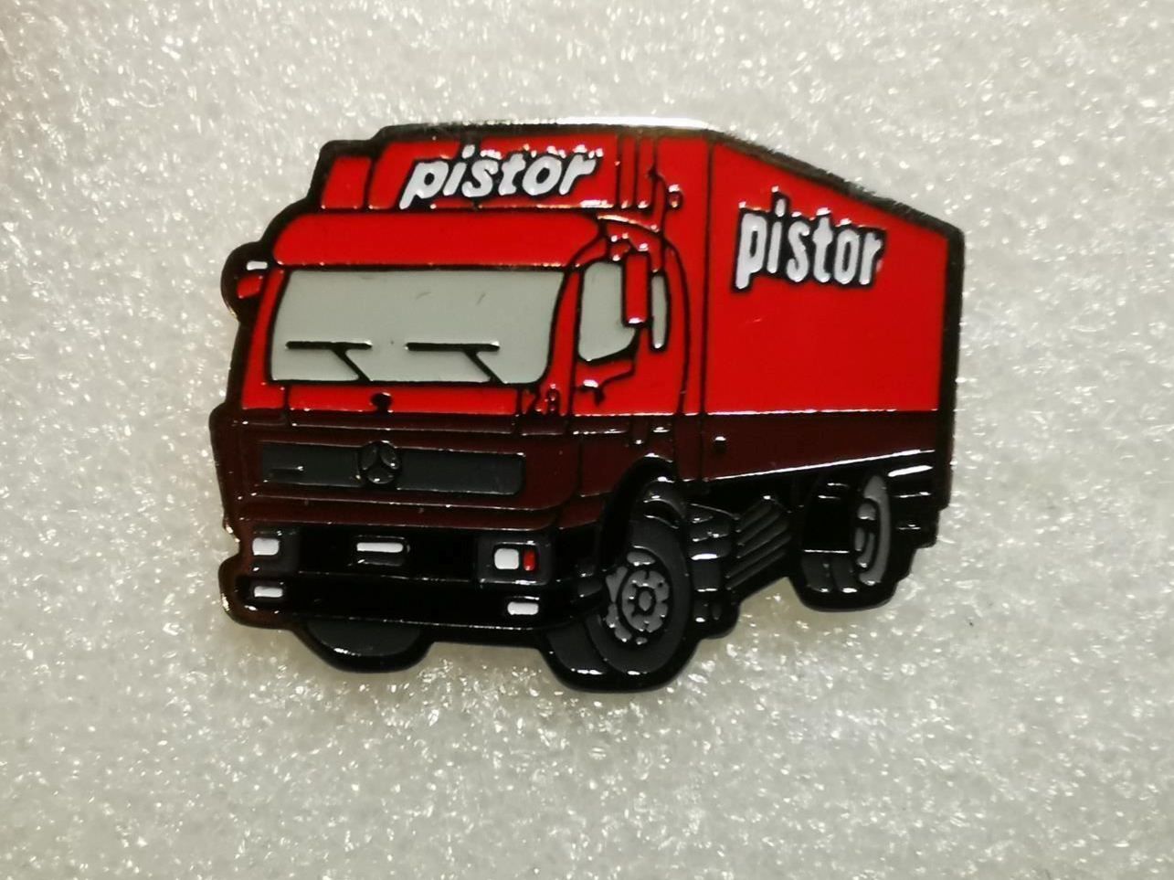 Placchette & Badge: Ansteckpin 33: LKW Pistor – Usato da Oppligen venduto da Pin-Fall-Shop