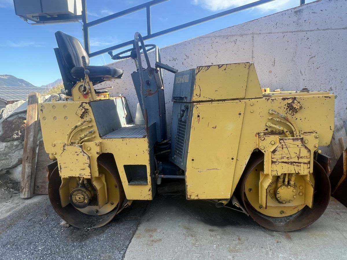 Bomag Tutte le macchine: Bomag Straßenwalze BW100AD – Difettoso da Brig venduto da fat_5hp8 2