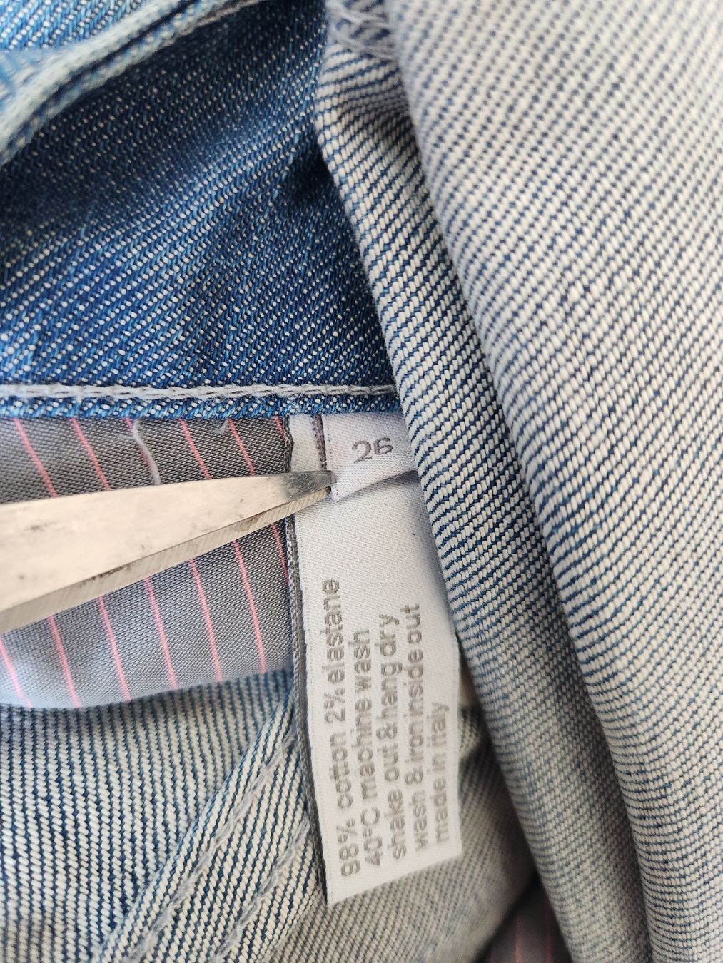 Jeans: Superfine très joli jeans bleu Taille 26. – Gebraucht aus Lausanne von man_rw9q 7