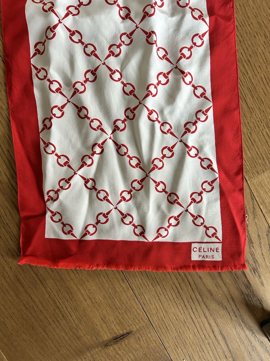 Celine Foulard & Sciarpe: Foulard Céline Paris rouge – Usato da Lully VD venduto da Garance040