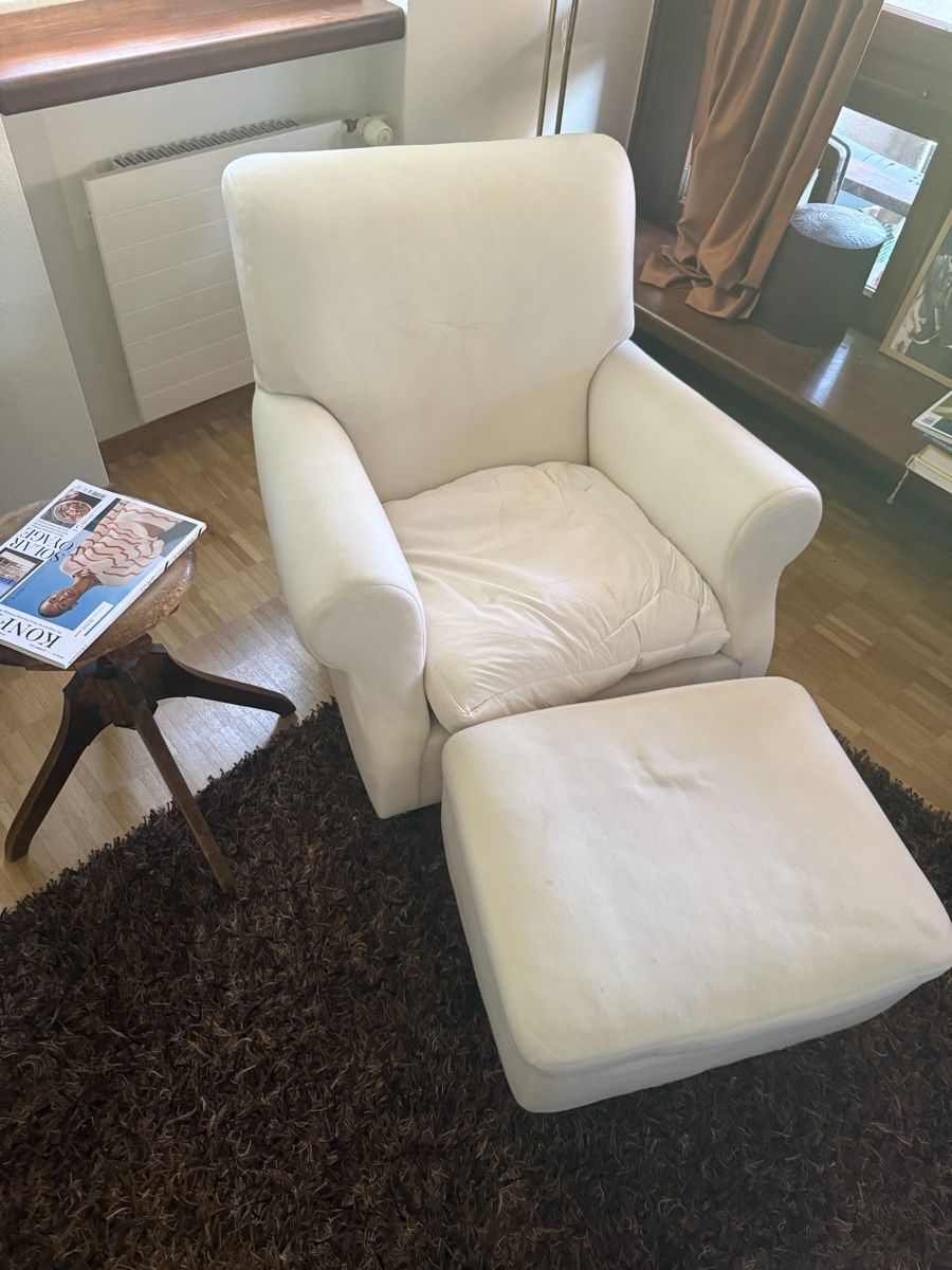 Flexform Poltrone: Flexform Nonnamaria Sessel mit passendem Ottoman. Ohne Bezug – Usato da Zürich venduto da hesails 1