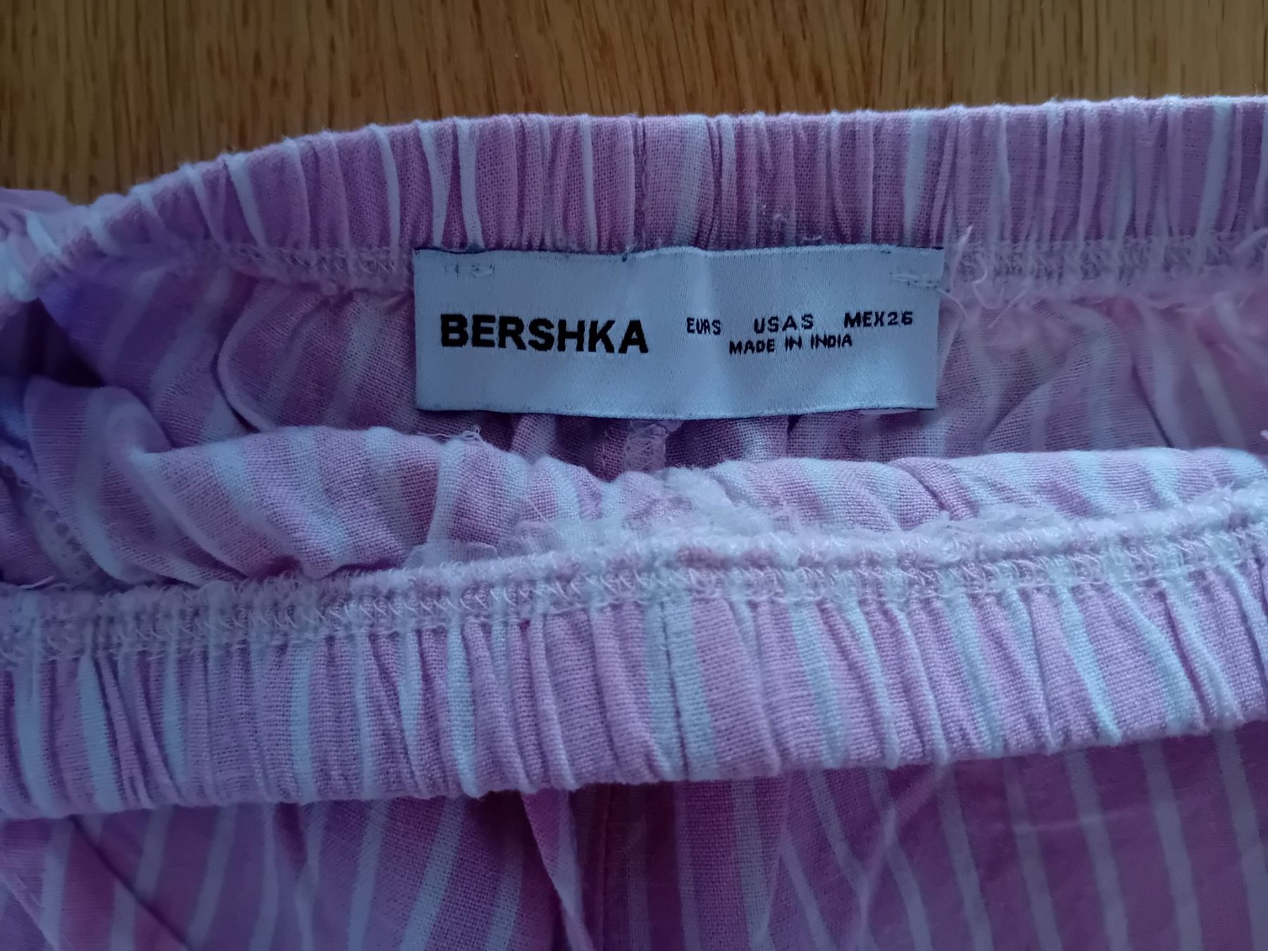 Bershka Pantaloni: Stoffhose von Bershka – Usato da Bern venduto da mag_6cwm 3