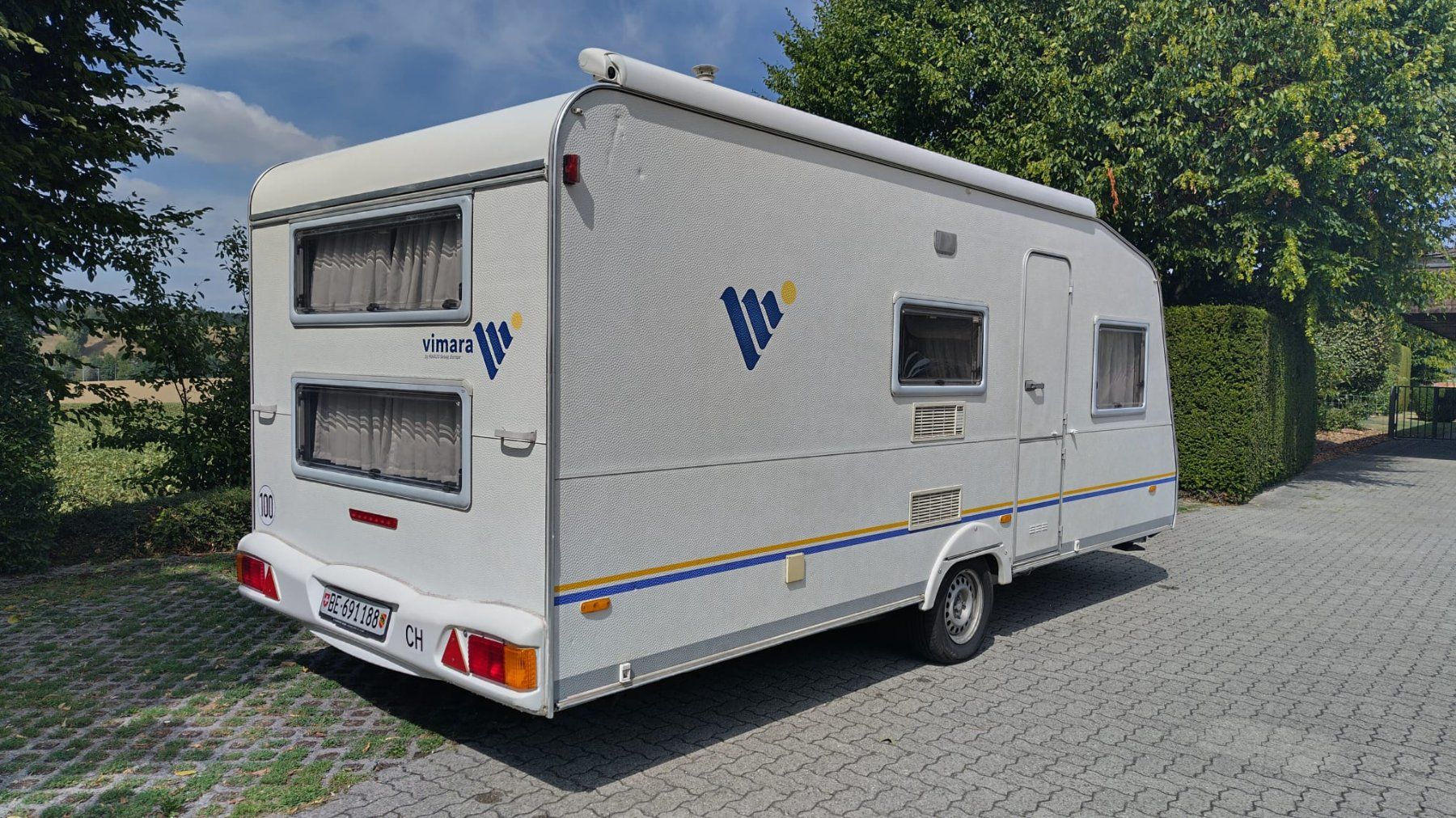 Knaus Camping Fahrzeuge: Wohnwagen Knaus Vimara 500 – Gebraucht aus Schüpfen von Brenners 1