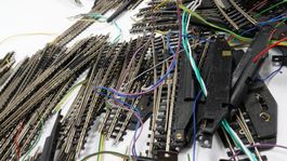 e37 Spur N div Hersteller Konvolut ± 103 Gleise / Anschauen