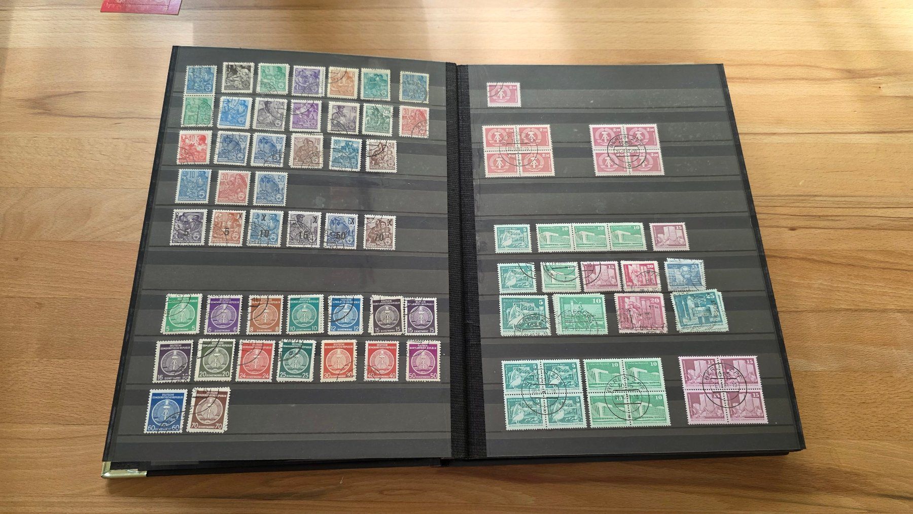 Tous les timbres: Briefmarkensammlung DDR – D'occasion à Wettswil par Schnuebe 1