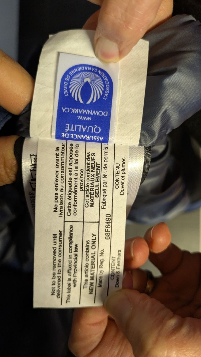 Canada Goose Cappotti: Original Canada Goose Bomber Jacket - Tempest Blue - Small – Nuovo (secondo la descrizione) da Zürich venduto da cedrium 8