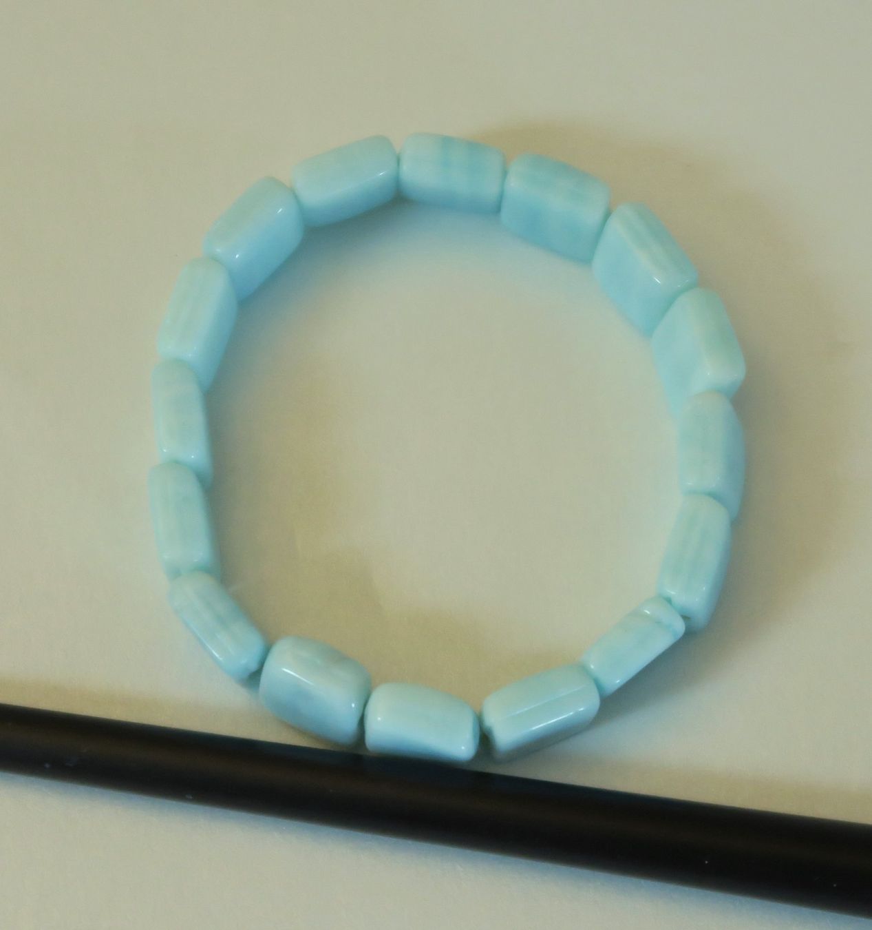 Bracciali & Braccialetti: Armband aus Glasperlen hellblau – Usato da Brittnau venduto da marlenestone