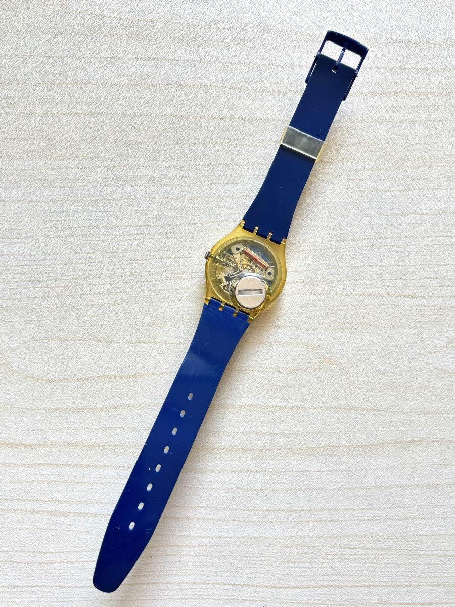 Swatch Uhren: Swatch Uhr blau gold transparent Datum  – Gebraucht aus Grenchen von chththl 5