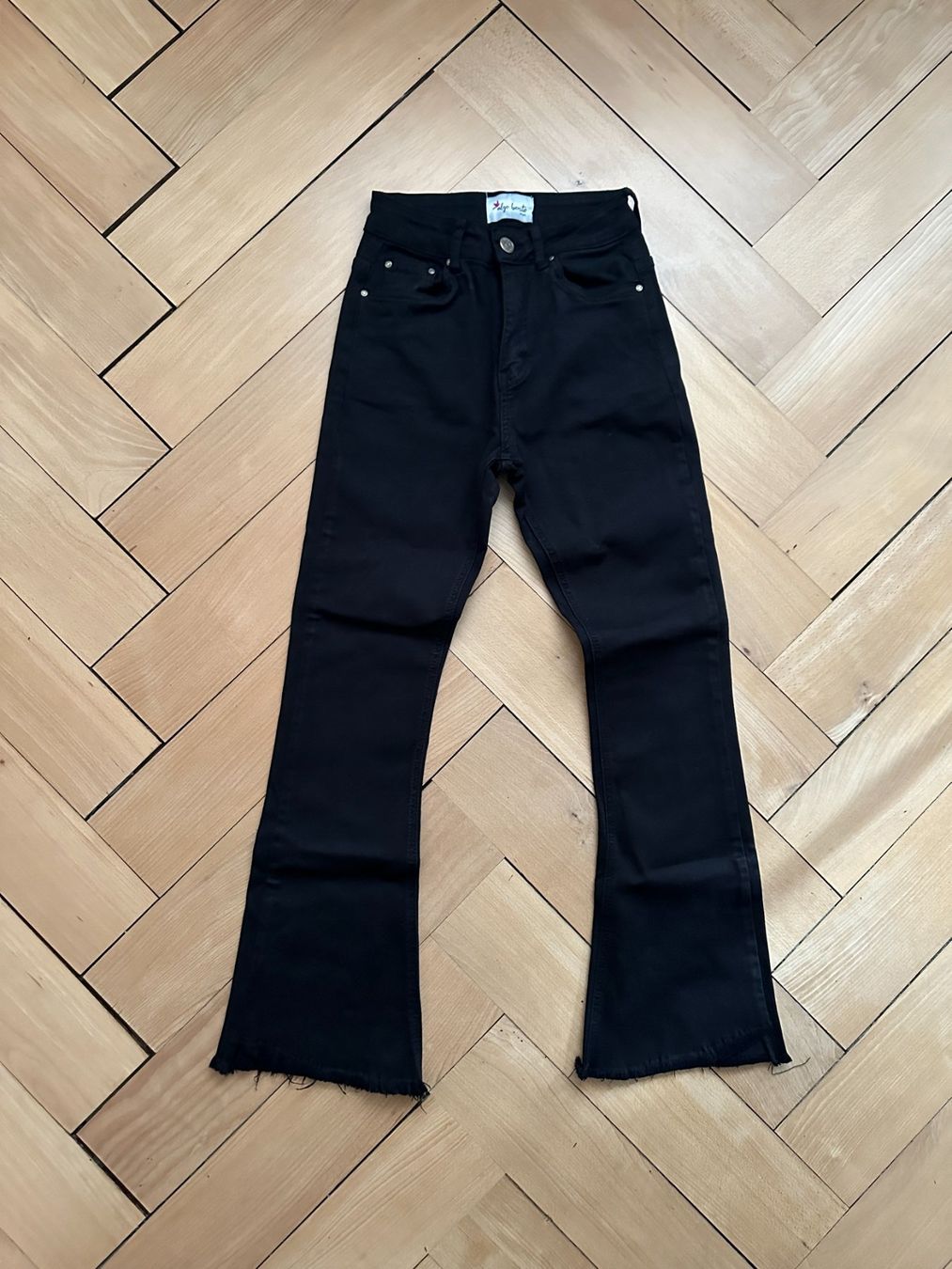Jeans: ALGO BONITO - Boot Cut Jeans schwarz 34 – Gebraucht aus Zürich von Diazaio