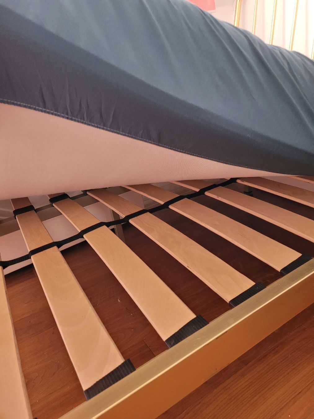 Letti: Designer Metall Bett MADE in Messingoptik – Usato da Schlattingen venduto da elfuntiko 2