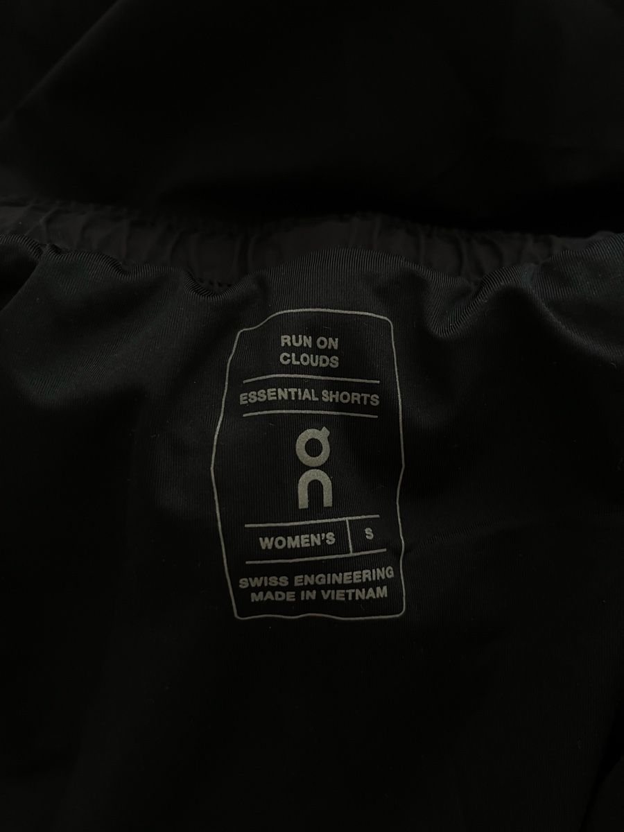 Pantaloni: On Essentiel Shorts – Nuovo e nell'imballaggio originale da Biel/Bienne venduto da san_ztb7 3