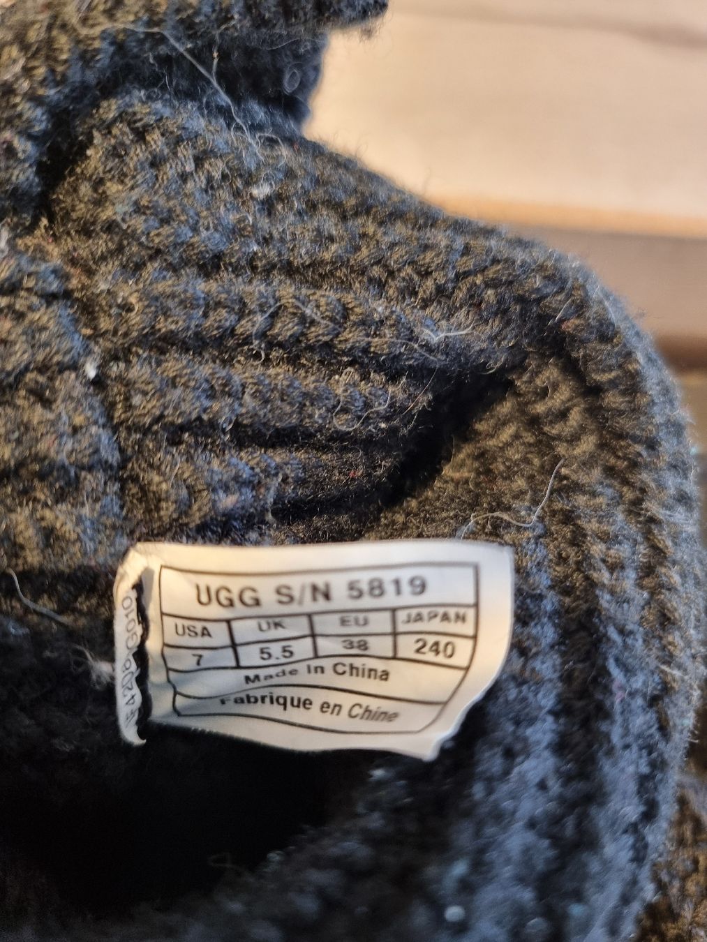 Ugg Damenschuhe: Bottes UGG Cardy – Gebraucht aus st-Léonard von Pegaze0 3
