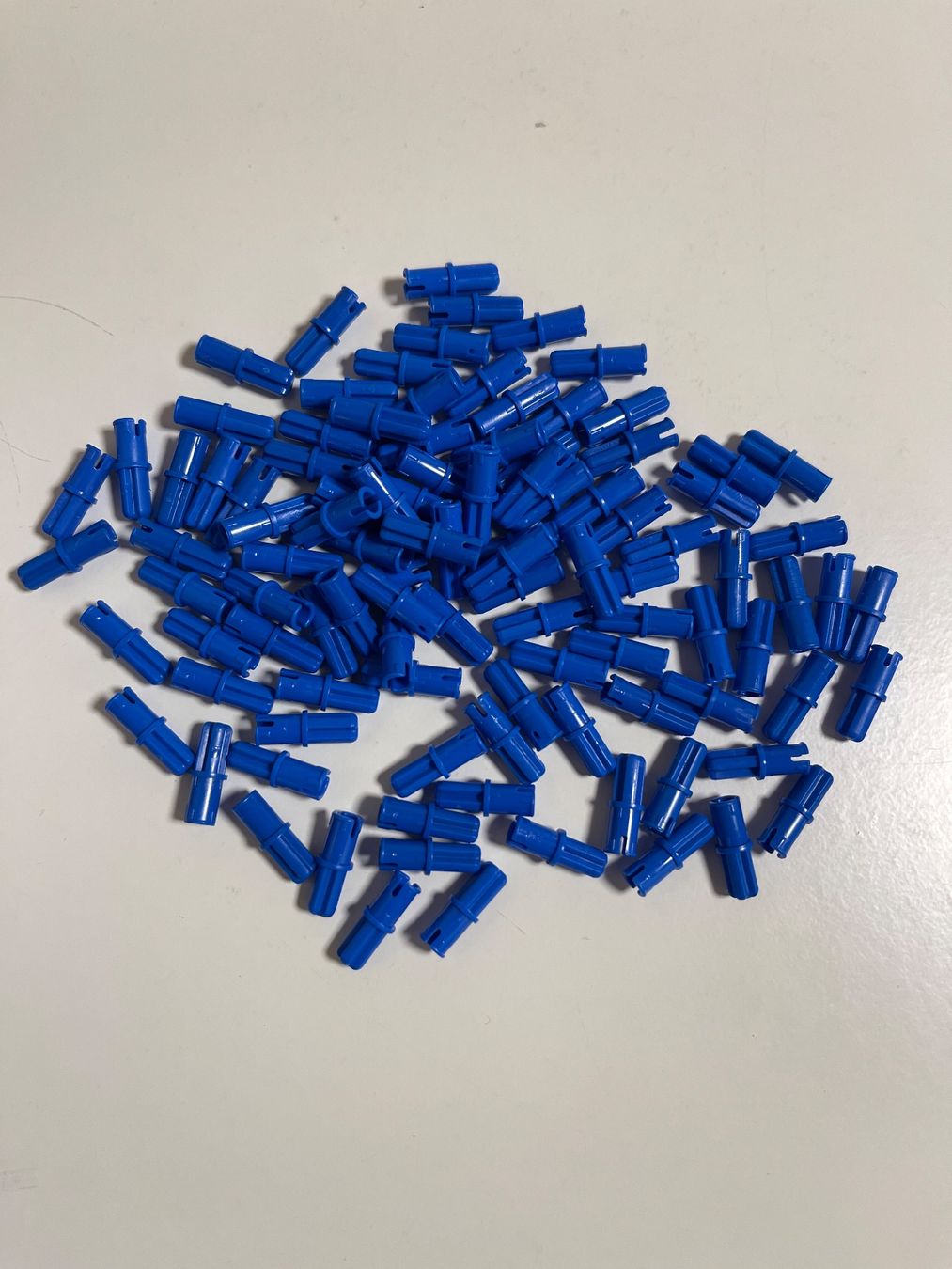 Lego Giocattoli: LEGO - 100 Technik blaue Verbindungen – Usato da Gelterkinden venduto da cobra0110