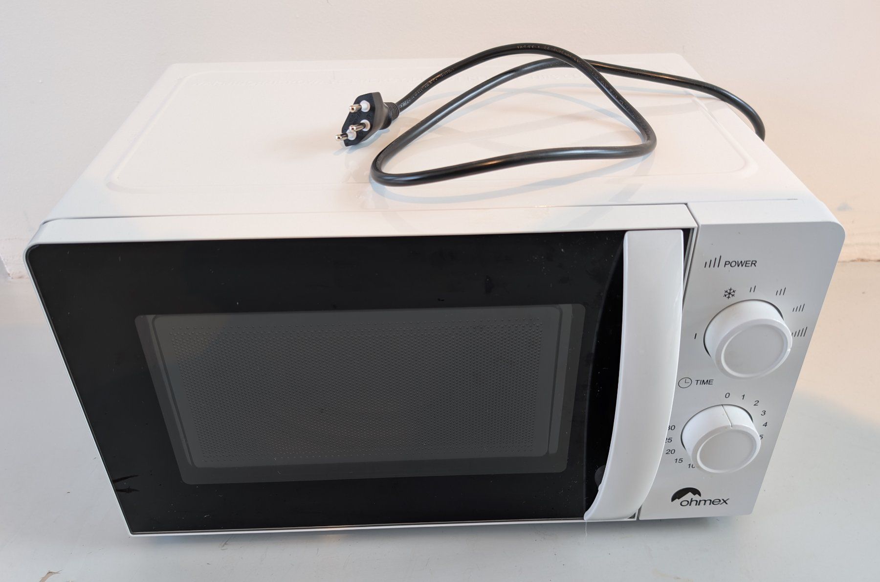 Ohmex Elettrodomestici da cucina: Ohmex Mikrowelle MWO-2089 – Usato da Dietlikon venduto da ComdatAG