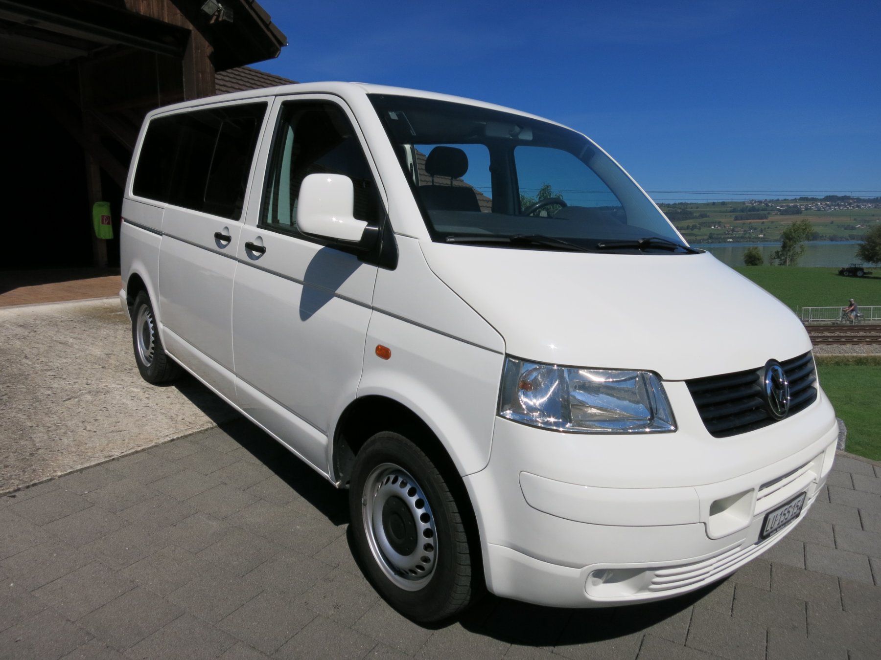 VW Automobili: VW T5 2.5TDI – Usato da Egolzwil venduto da aut_nh87