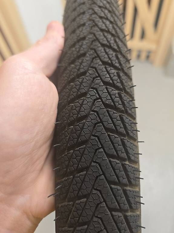 Continental Pneumatici & Ruote complete: 42-622 Continental Topcontact Winter – Usato da Spiez venduto da Wanja67 1