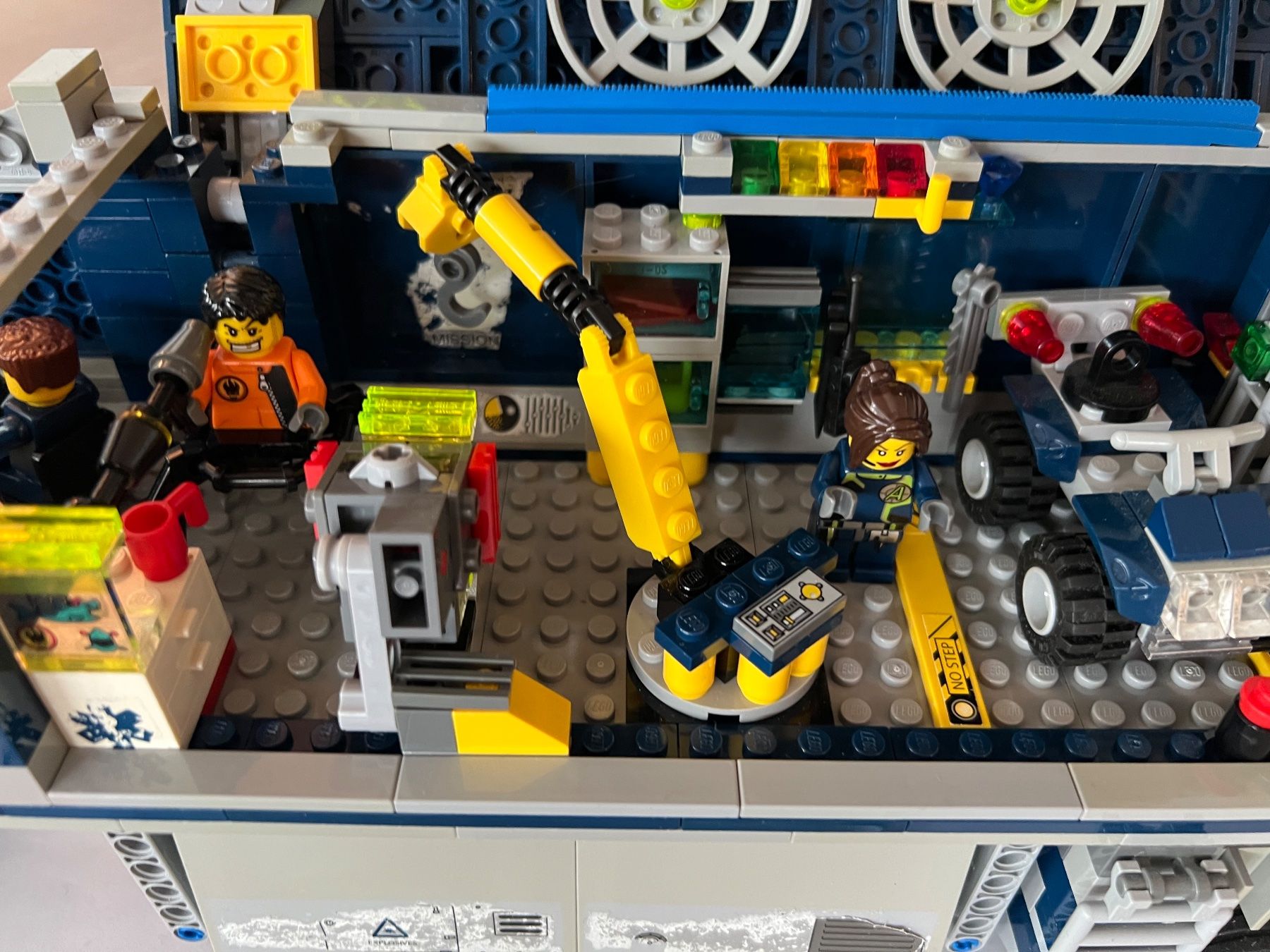 Lego Kit di costruzioni: LEGO Agents 8635 - Mission 6: Mobile Command Center – Usato da Meierskappel venduto da schoene_dinge 9