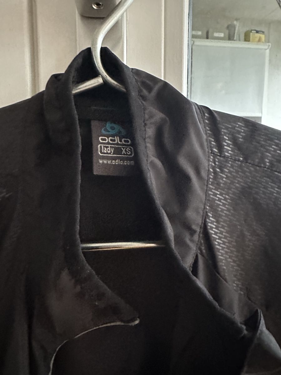 Odlo Giacche: Odlo Laufjacke Gr. XS – Usato da Ostermundigen venduto da Clood 1