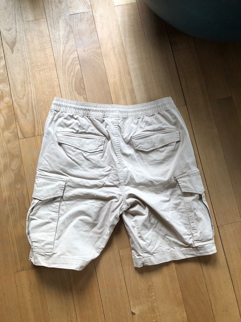 H&M Pantaloni: kurze Hose, beige Gummiband und Schnur – Usato da Hinwil venduto da dadalina76 2