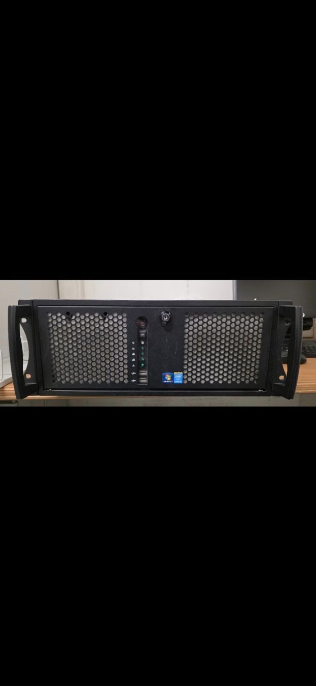 PC: Chenbro RM42200 server Rackmount,i5proc.3T storage ,8gb ram – Usato da Zweisimmen venduto da jun_9mrz