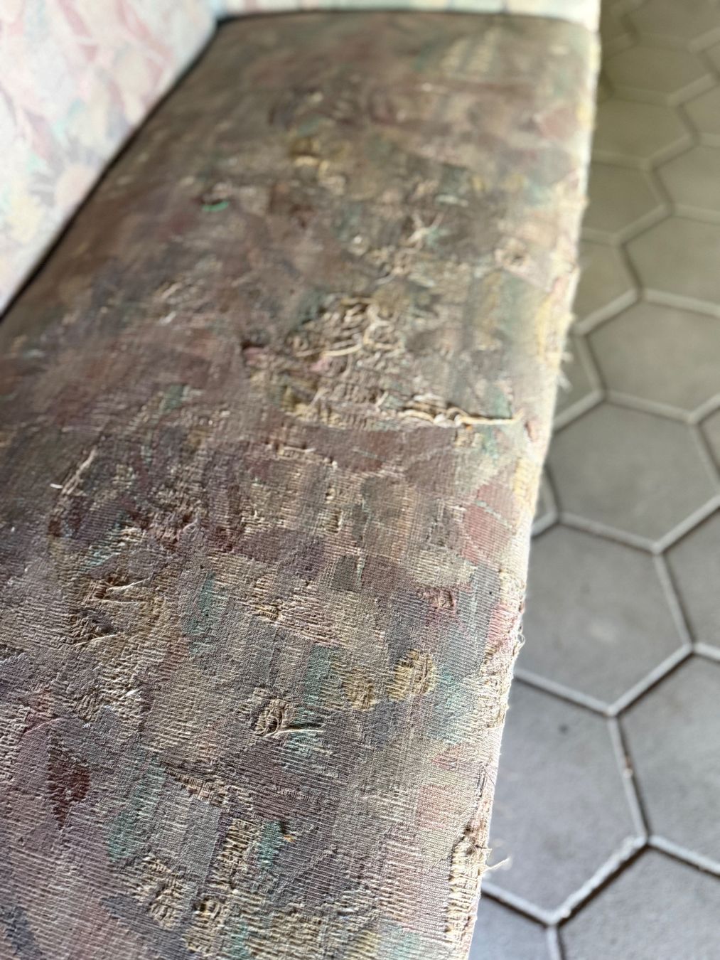 Divani: Sofa antik – Usato da Hettenschwil venduto da tobee62 1