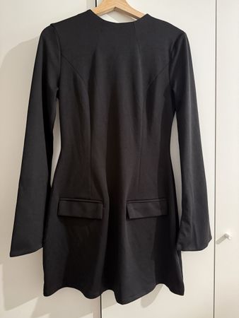 Kurzes Kleid schwarz Langarm mit Taschen Grösse L neu