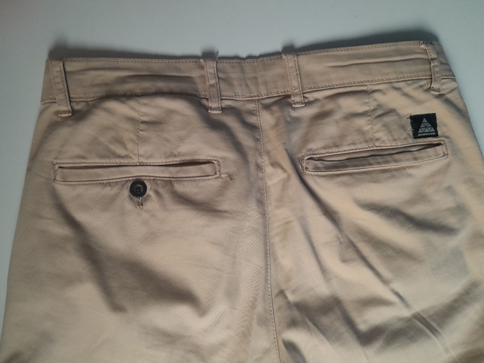 Zara Pantaloni: pantalon zara taille 40, beige – Usato da Genève venduto da ang_fd8z 4