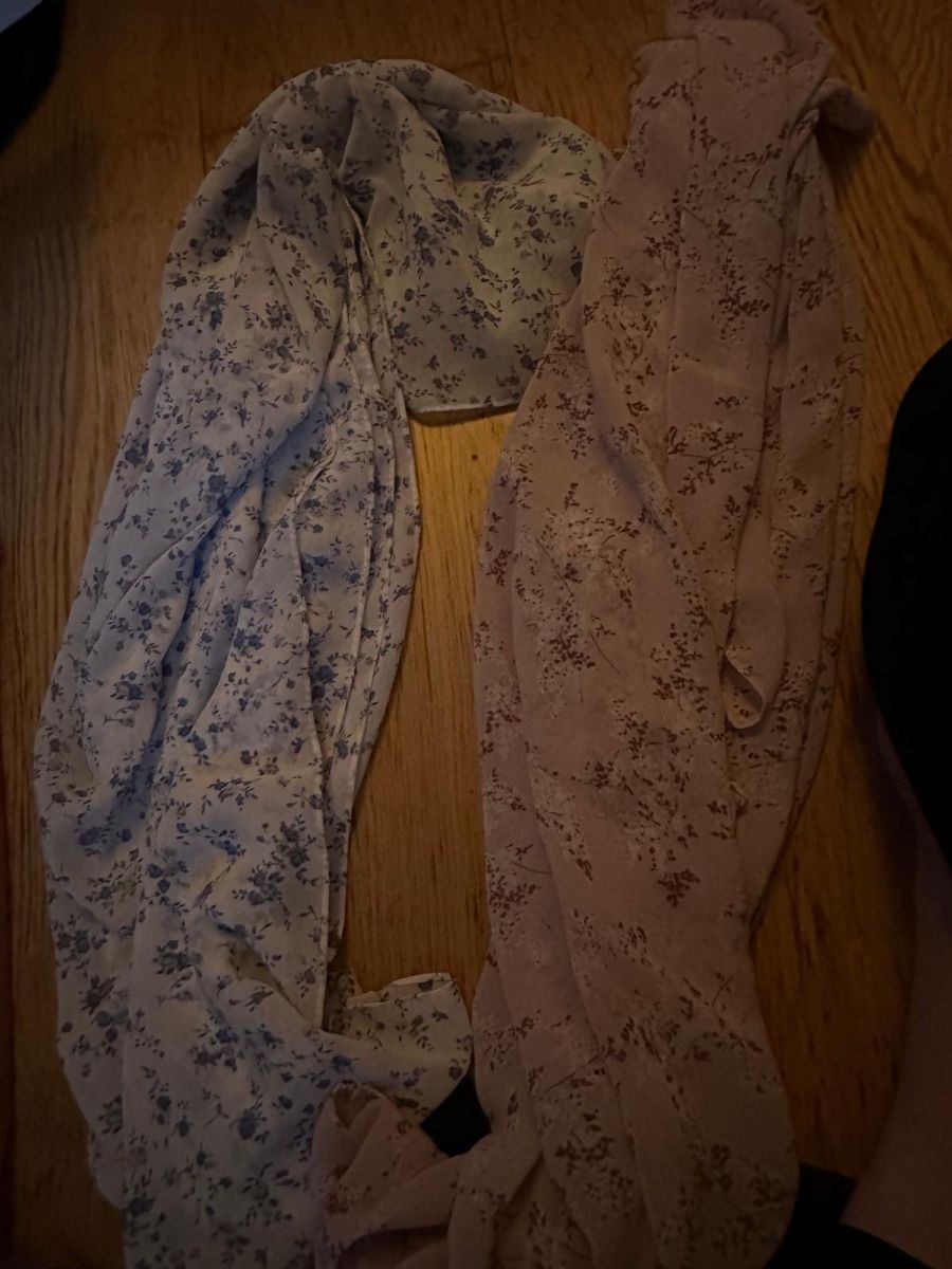 Foulard & Sciarpe: Kopftücher – Nuovo (secondo la descrizione) da Horgen venduto da emi_9dyh 1