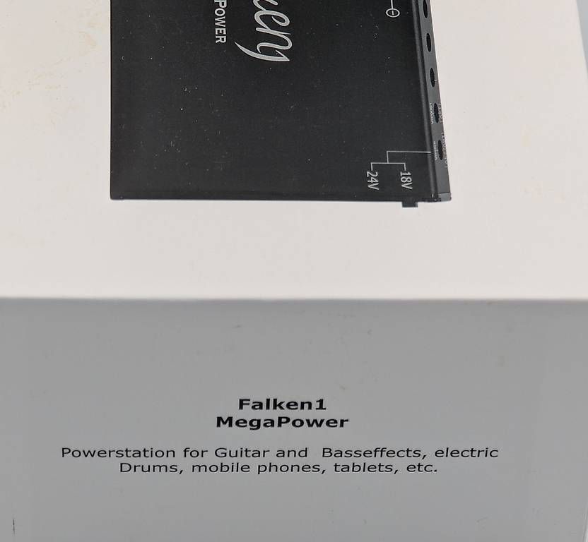 Strumenti musicali: Falken 1 Mega Power Bank – Nuovo e nell'imballaggio originale da Torny le Grand venduto da cla_w6np 4