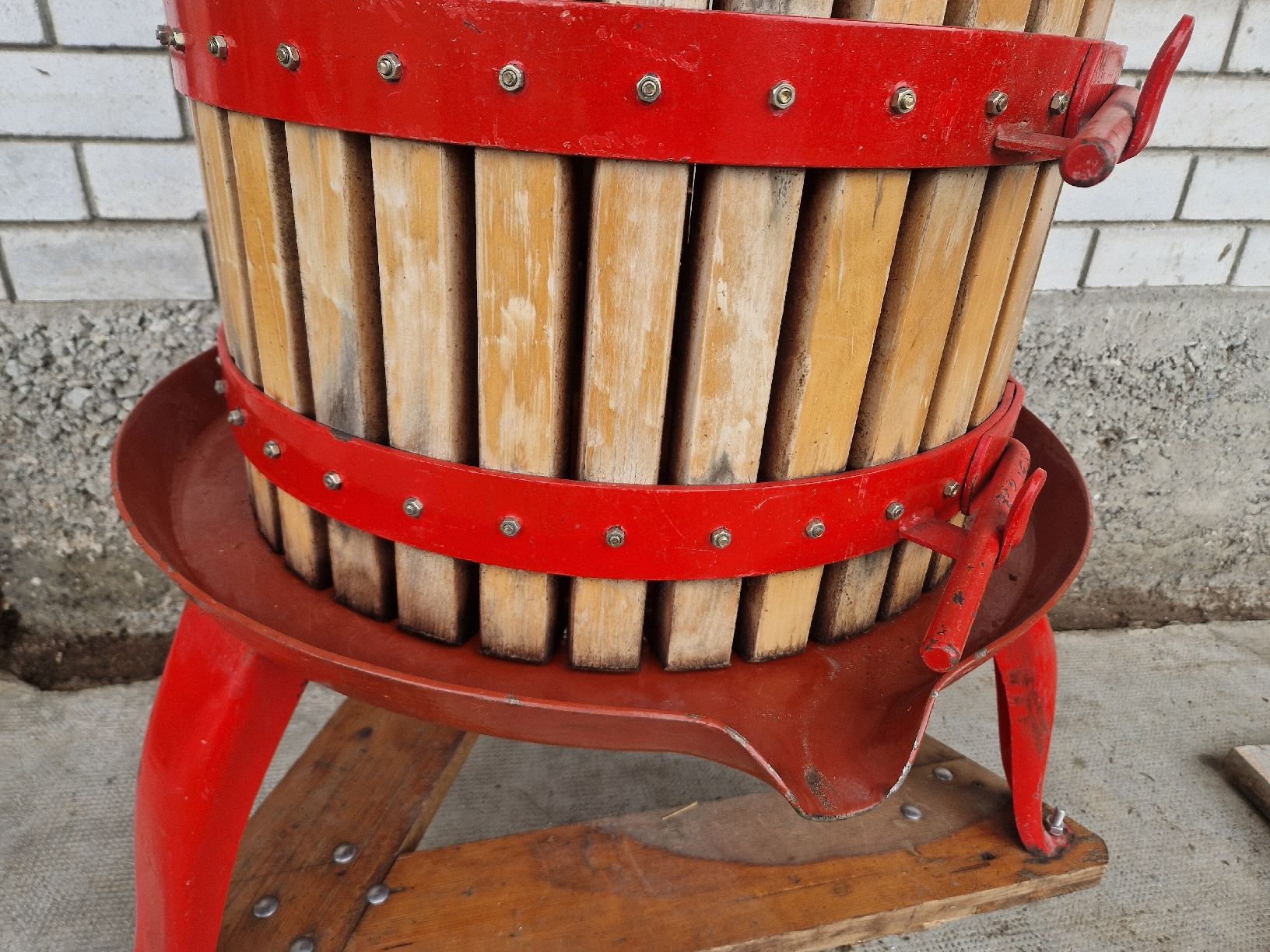 Tutte le macchine: Pressoir à fruit / 400bars – Usato da Rueyres-Treyfayes venduto da EmileP8992 1