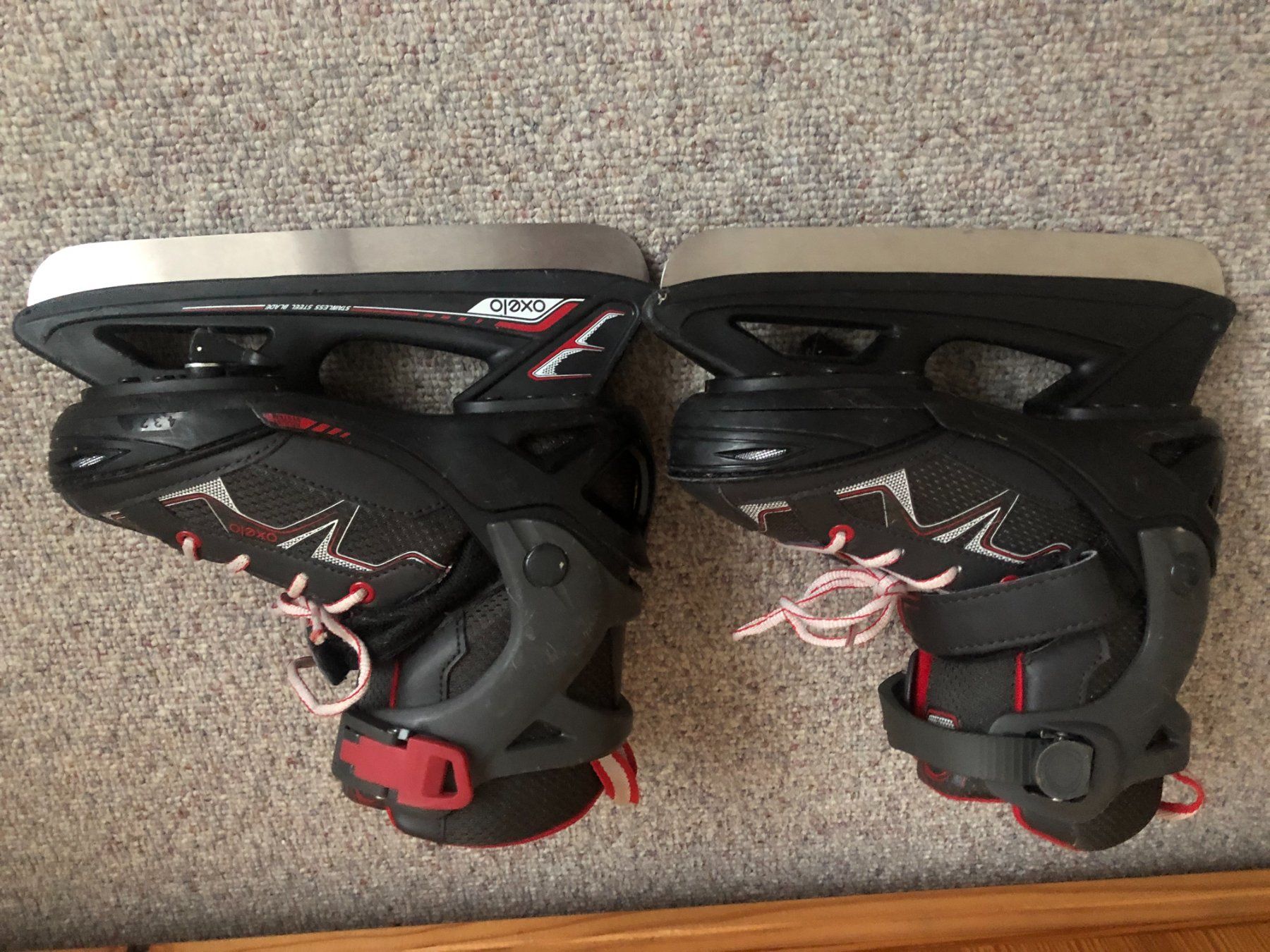 Oxelo Pattini da ghiaccio: Schlittschuhe Oxelo Gr. 32 -35 – Usato da Bassersdorf venduto da sammelfloh 4