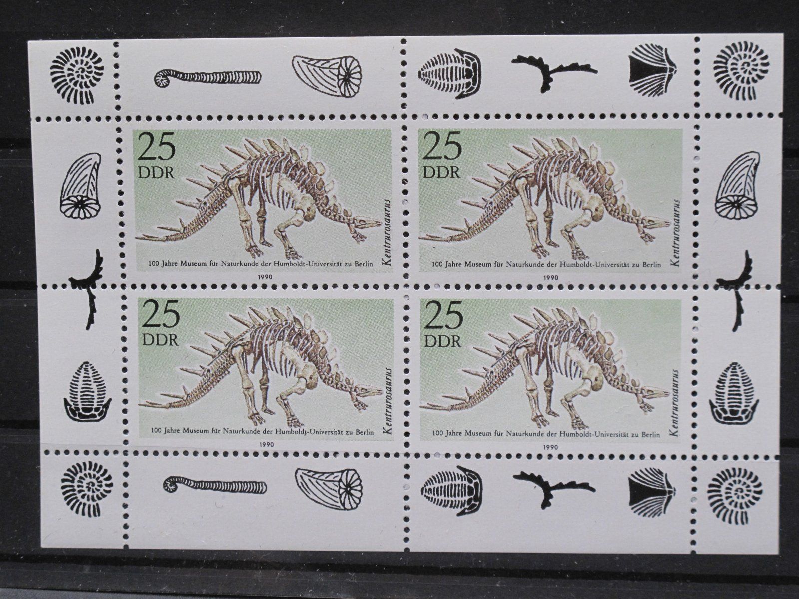 Tutti i francobolli: DDR 1990 Naturkunde Museum KB** – Usato da Wil SG venduto da fva01