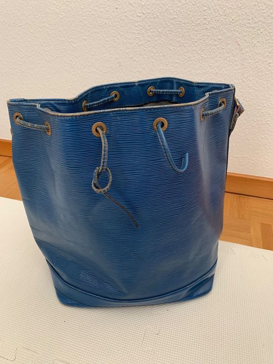 LOUIS VUITTON GRAND EPI LEDER BLAU