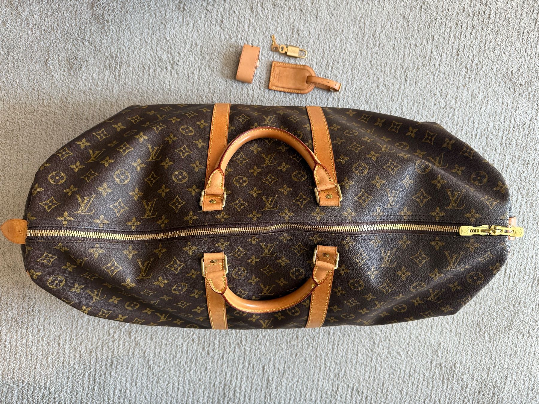 Louis Vuitton Sacs: Louis Vuitton Keepall 60 Monogram Canvas Original M41422 – Neuf (Voir description) à Zürich par pri_g25x 1