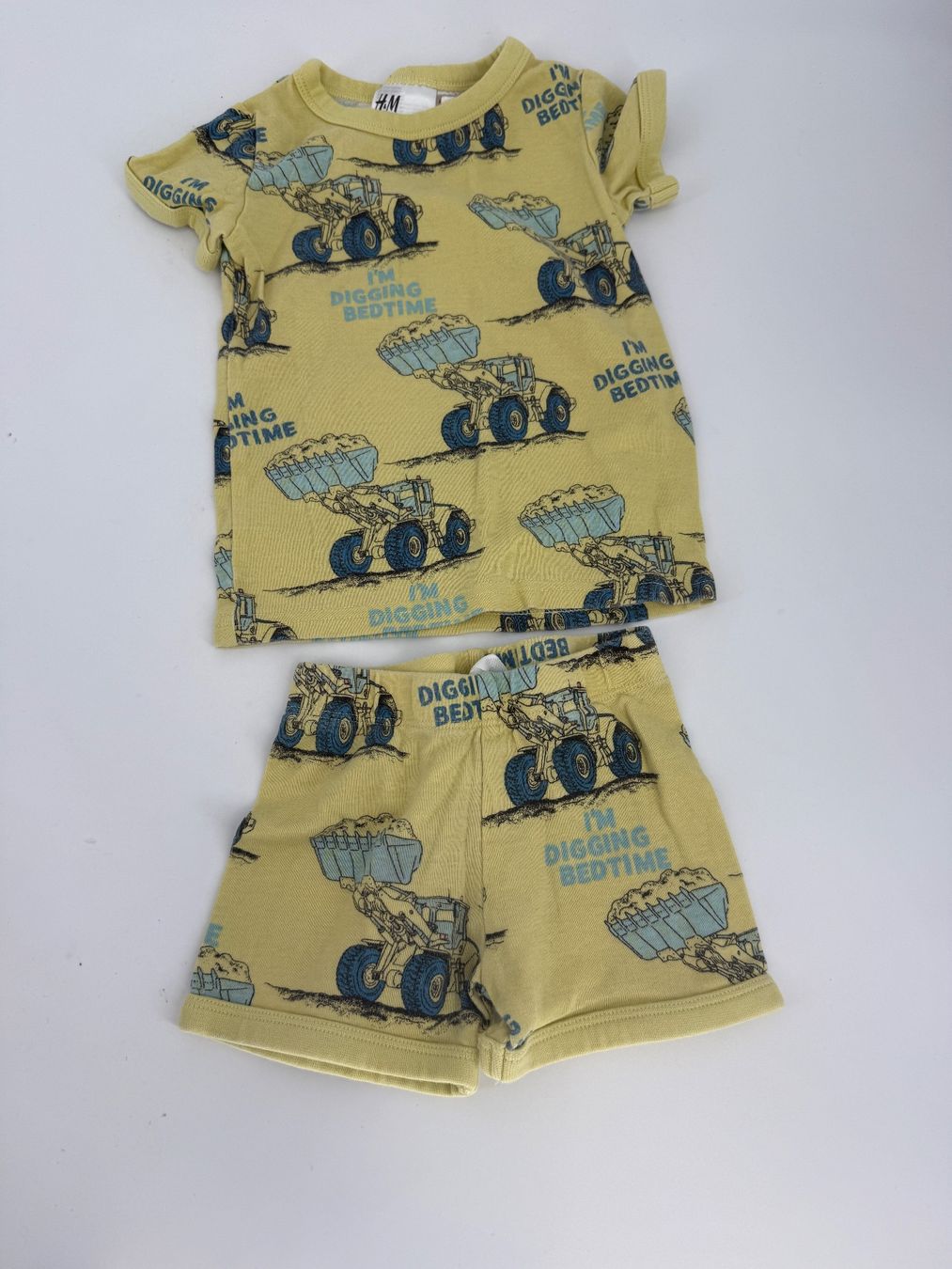 H&M Camicie, T-shirt & Polo: H&M Sommer Set Gr. 92 Bagger Motiv – Usato da Auenstein venduto da moin.
