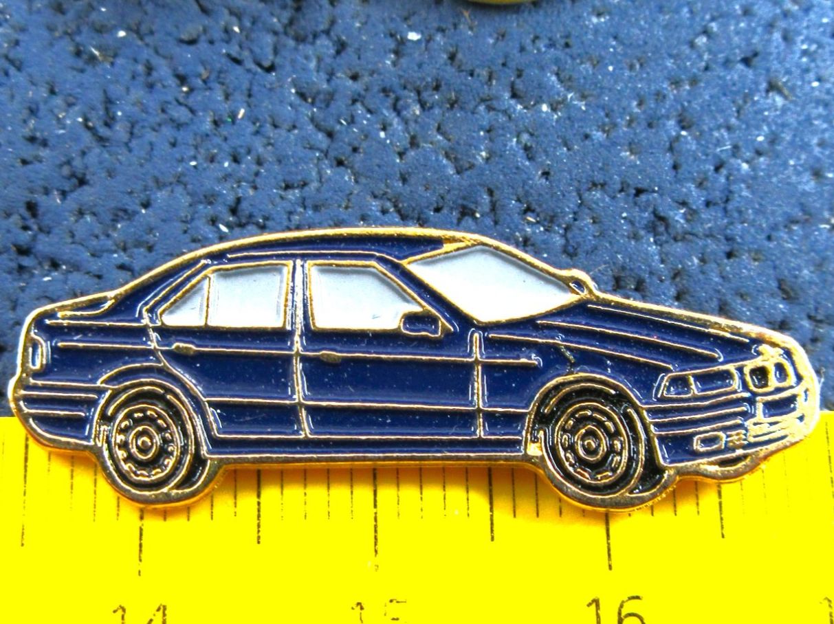 BMW Placchette & Badge: BMW  3er E36 AUTO PIN GEPRÄGT MIT SECURITY-CLIP – Usato da Ettingen venduto da Hausi4711 1