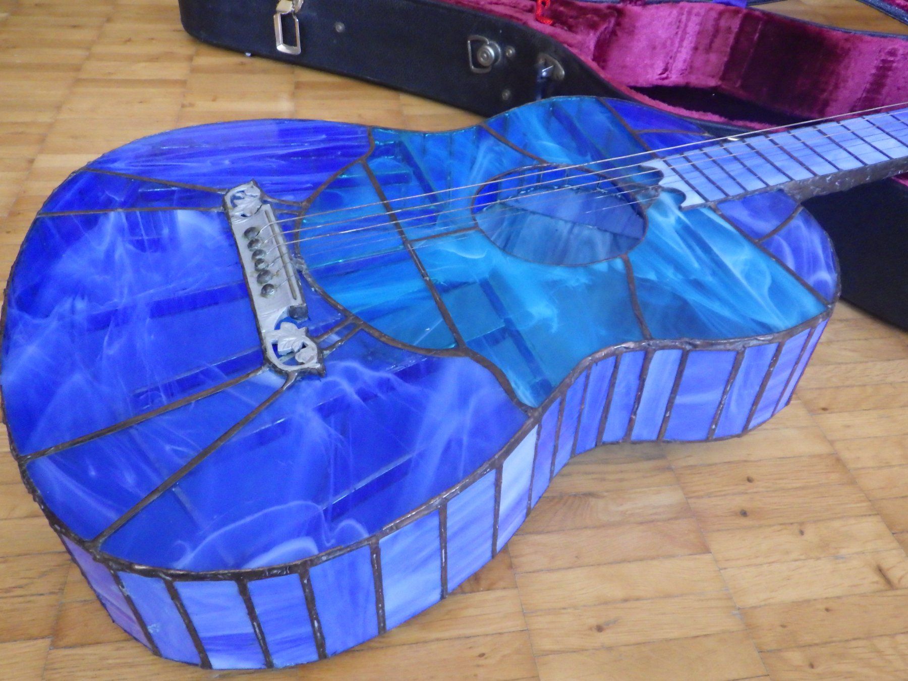 Strumenti musicali: Einzigartige Glas-Gitarre, Tiffany, 1:1 – Usato da Altstätten SG venduto da cla_c2f8 1