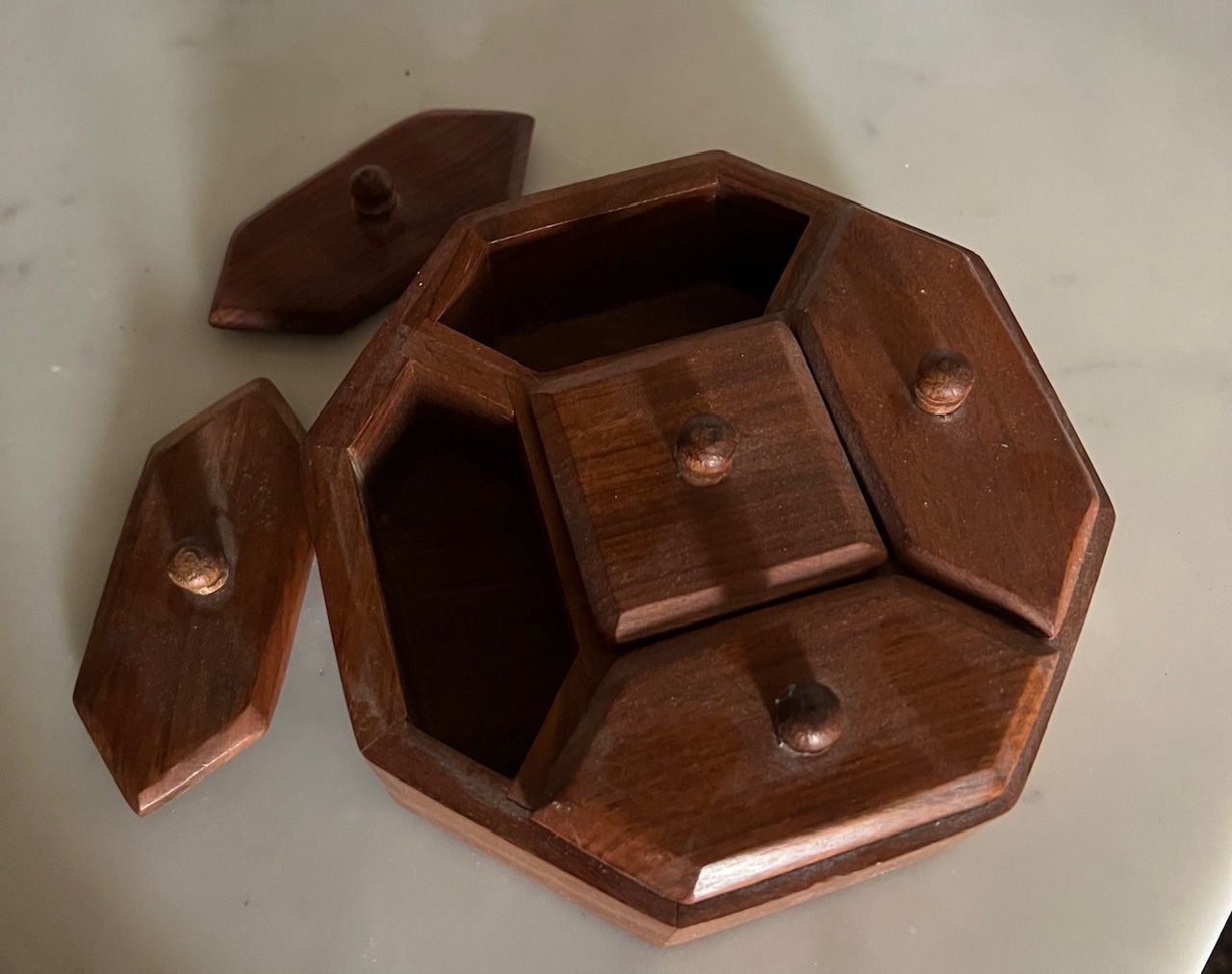 Autres décorations & accessoires: Boite en bois – D'occasion à Neuchâtel par kat_n6gp 1