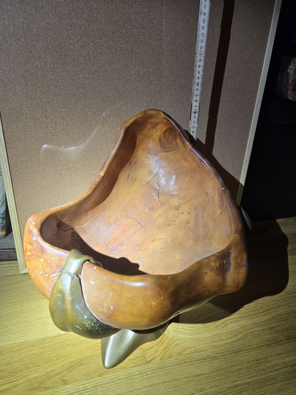 Sculture & Statue: Holzschale auf Messingfuss Design von 1990 – Usato da Worben venduto da Savage-Viking 5
