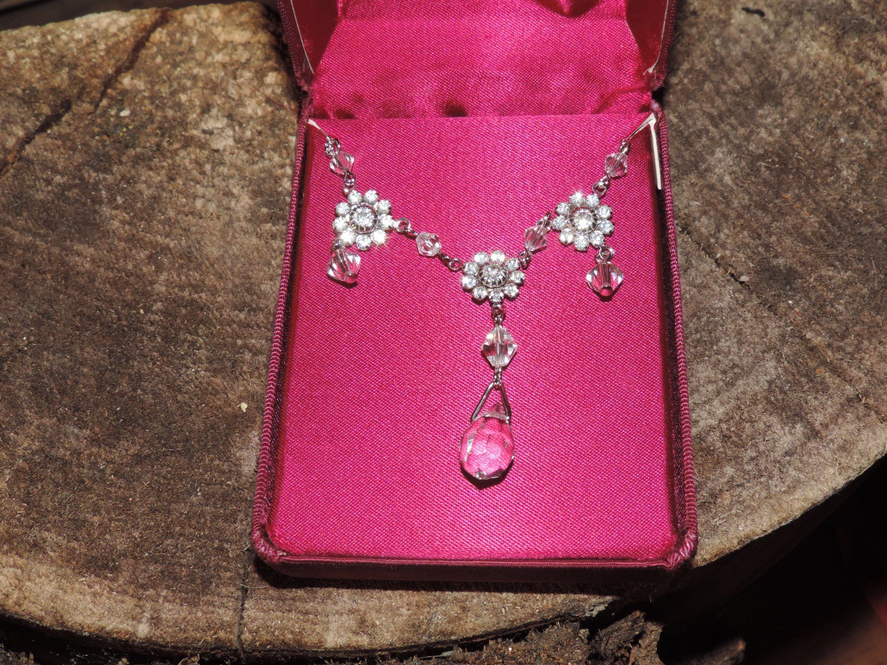 Catenine: collier fleurs et brillants – Usato da Genève venduto da Axelle333