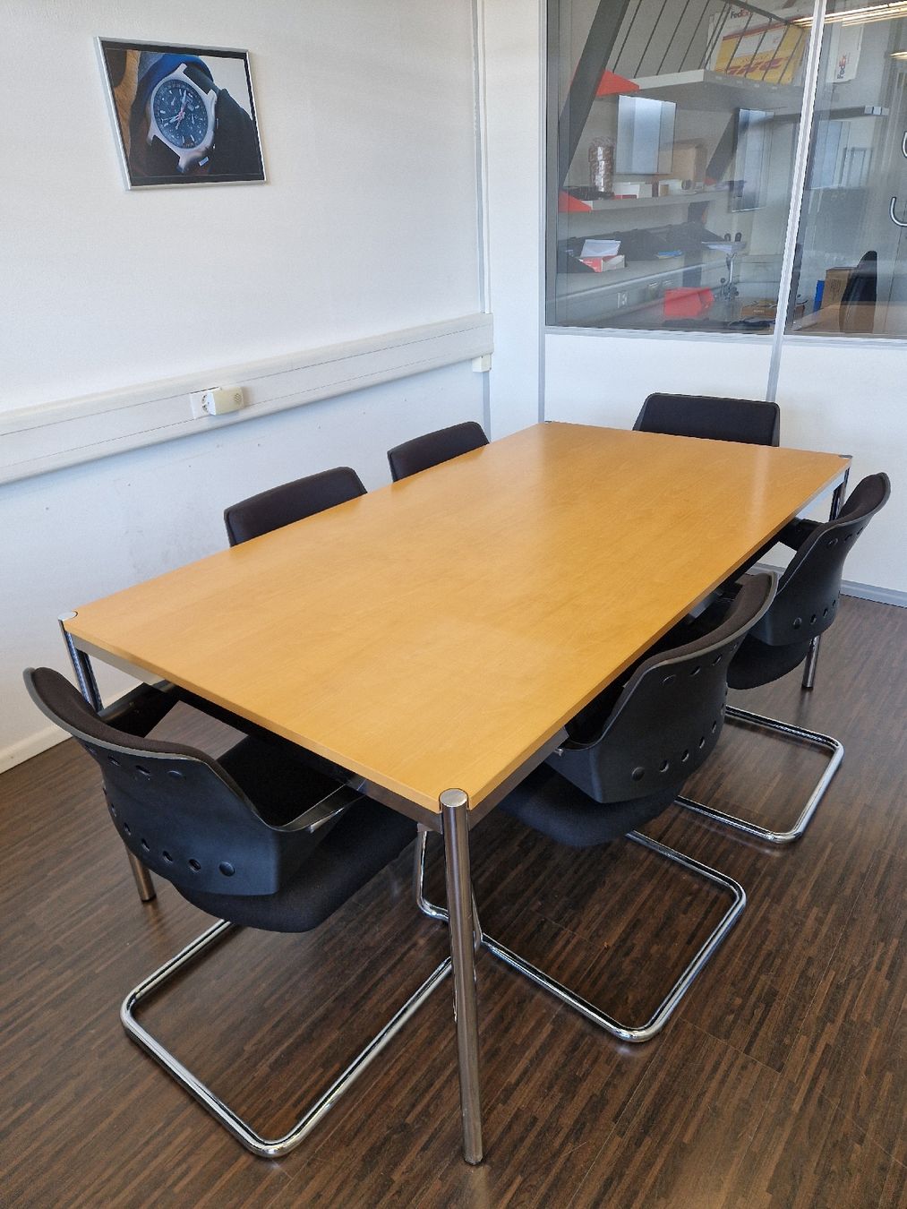 Set de table et chaises: Sitzungstisch mit 6 Stühlen – D'occasion à Solothurn par fru_927s 2