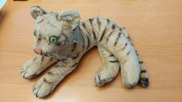 Steiff Tigerjunges, 1935 – Steiff‑Knopf in Schreibschrift