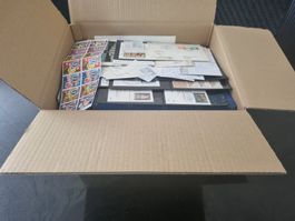 Posten mit Briefmarken aus aller Welt