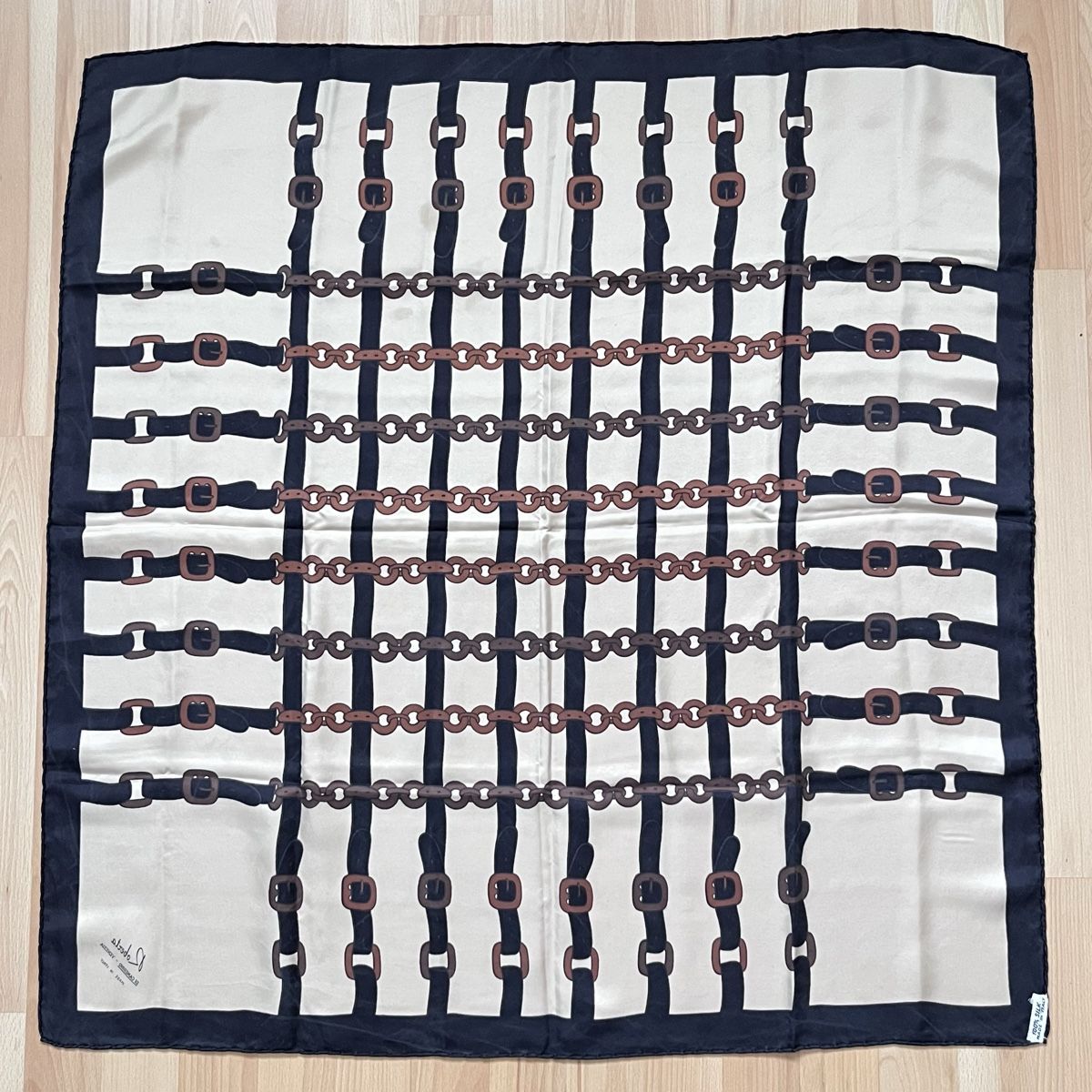 Foulards, Tücher & Schals: Carré de soie vintage – Neu (gemäss Beschreibung) aus Vuisternens-devant-Romont von ribouldog 4