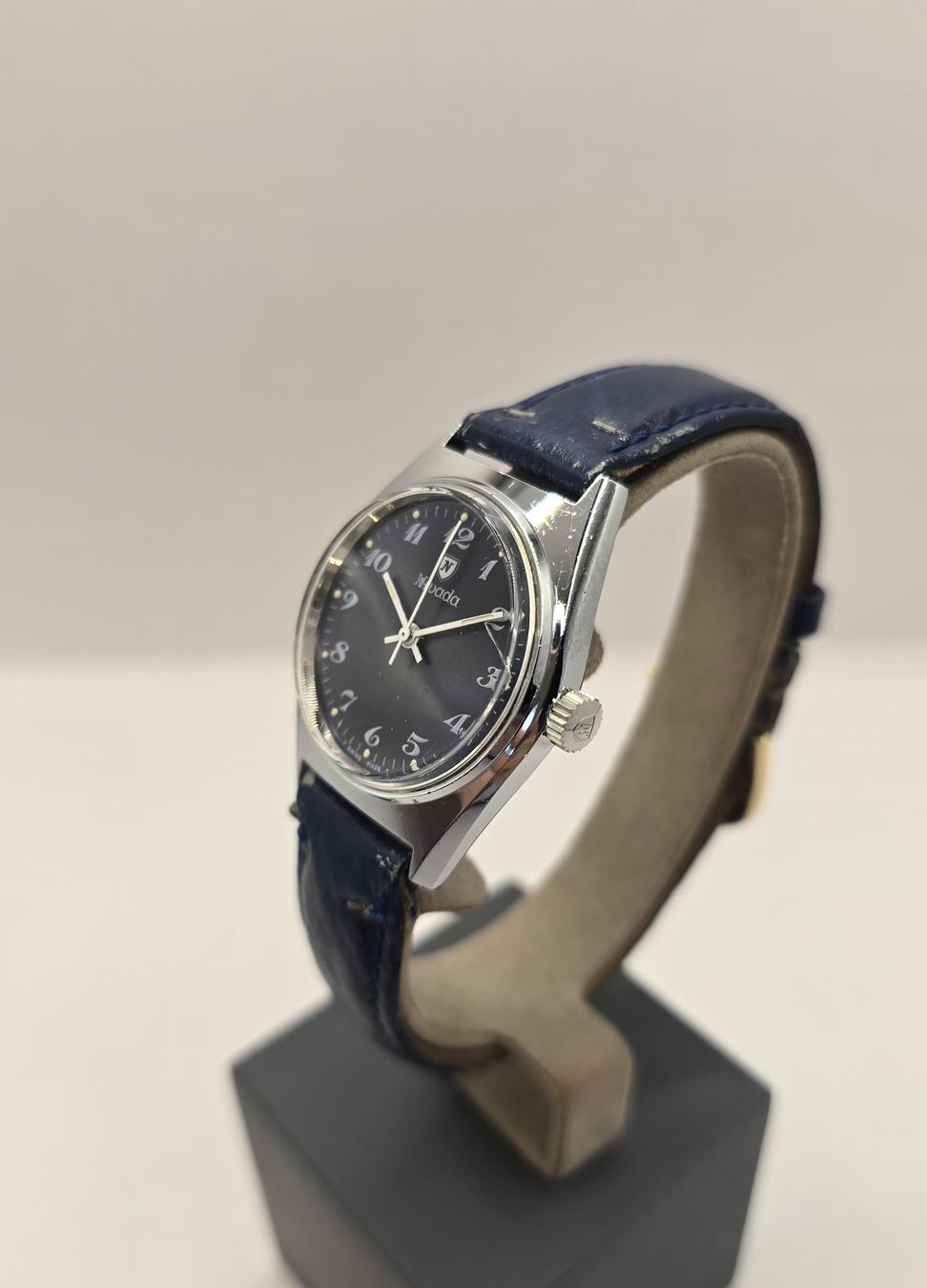 Nivada Montres: Nivada Hand-wind 32mm – D'occasion à Minusio par AGSuhren 2