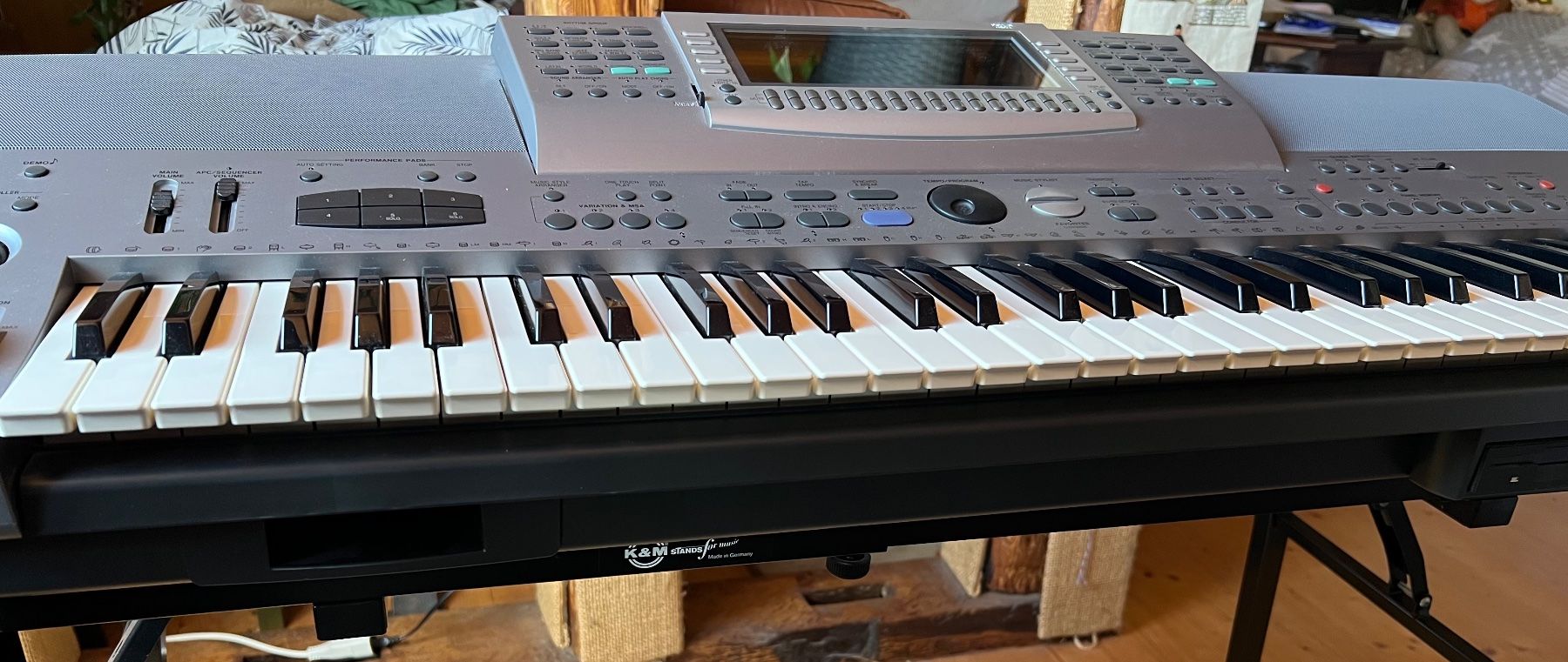 Technics Strumenti musicali: Technics KN6000 - Top-Zustand - Schnäppchen ab 1.-- Franken – Usato da Dällikon venduto da Petrage 1