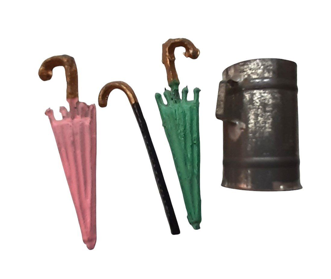 Puppenhäuser & -möbel: Puppenstube Schirmständer Metall antik – Gebraucht aus Mörschwil von antiksalon 1
