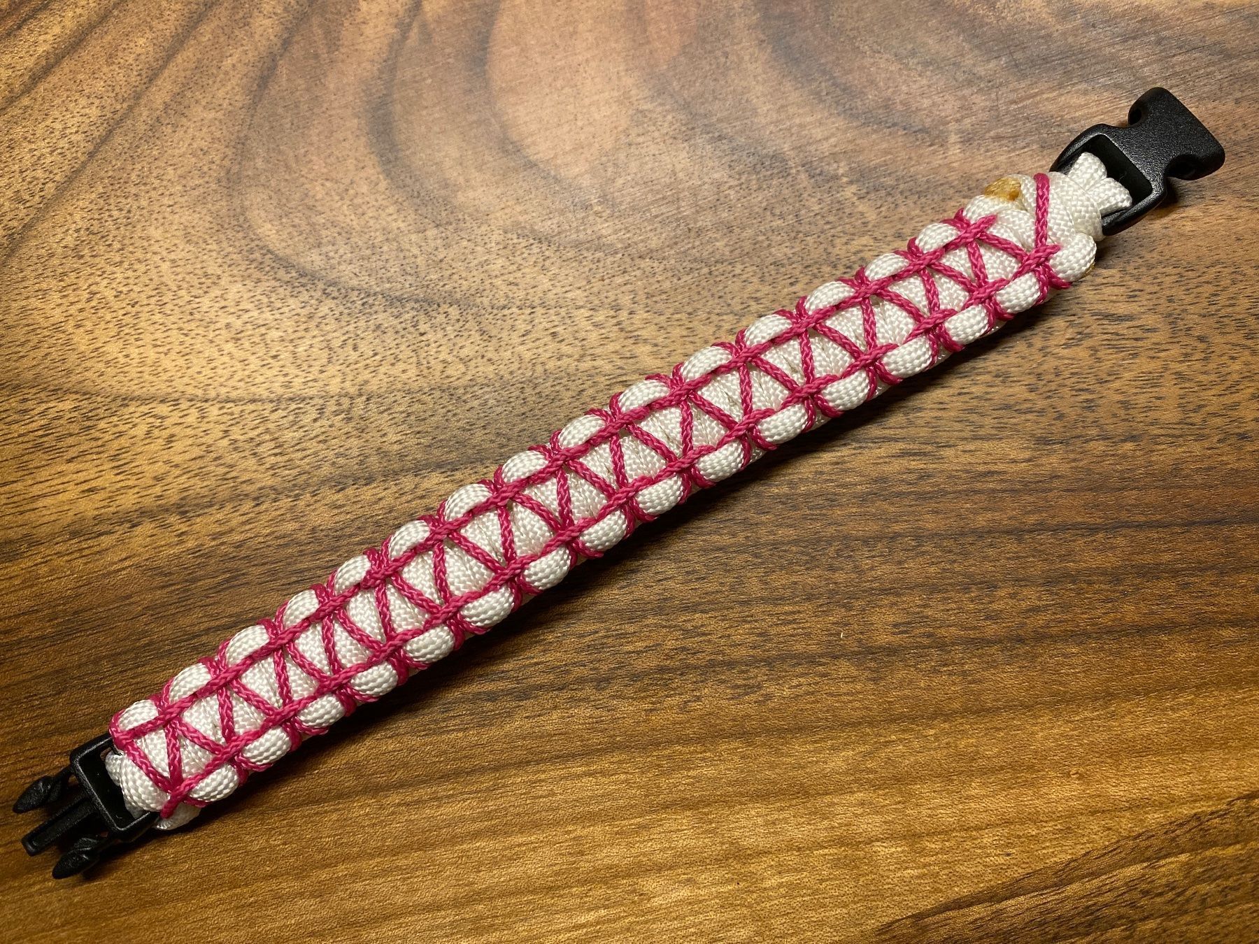 Bracciali & Braccialetti: Armband aus Paracord 550 – Nuovo (secondo la descrizione) da Reinach BL venduto da Sdruefenacht 1