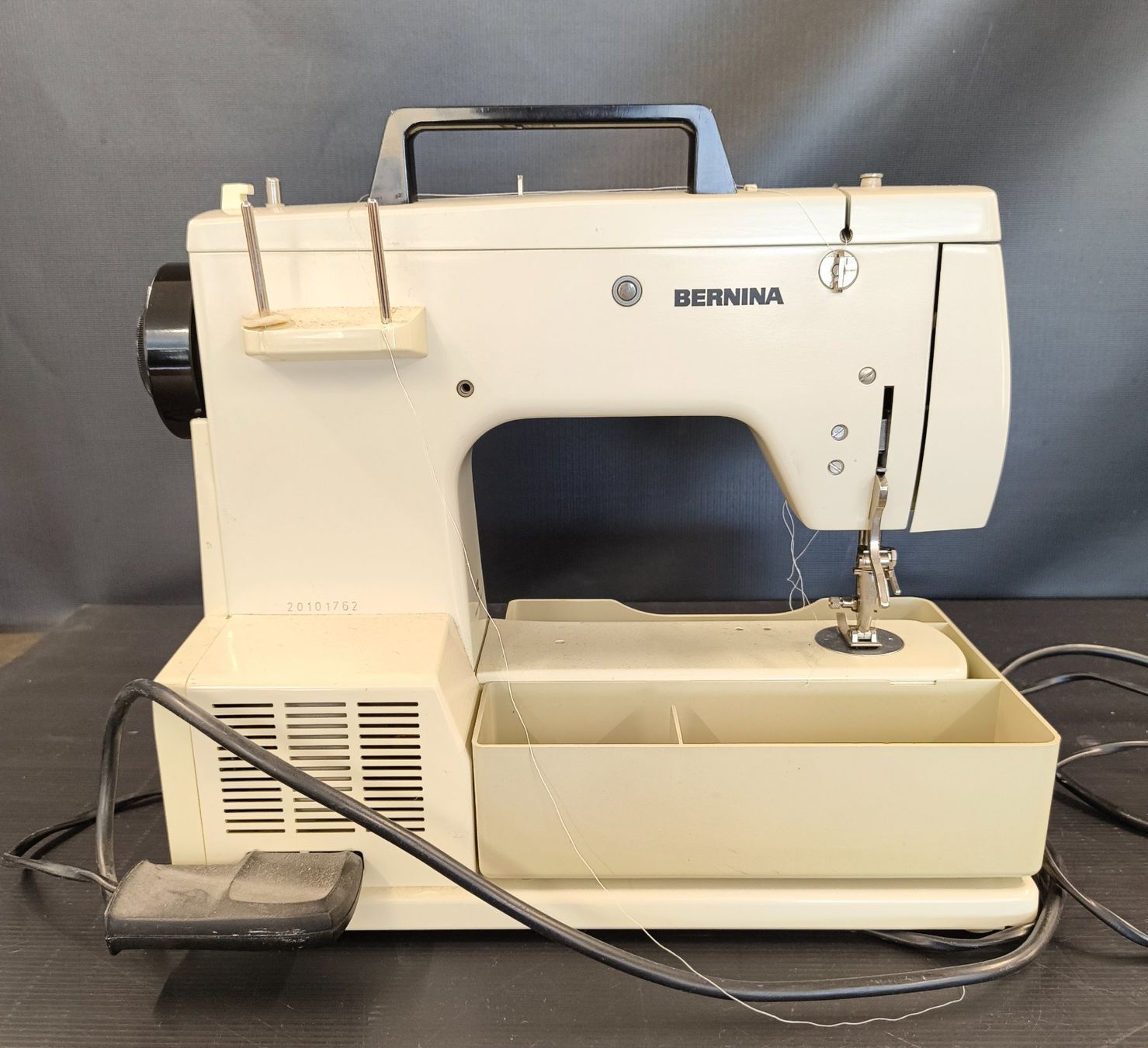 Bernina Macchine da cucire: Bernina 802 ohne Pedal – Usato da Basel venduto da bk_brockibasel 2