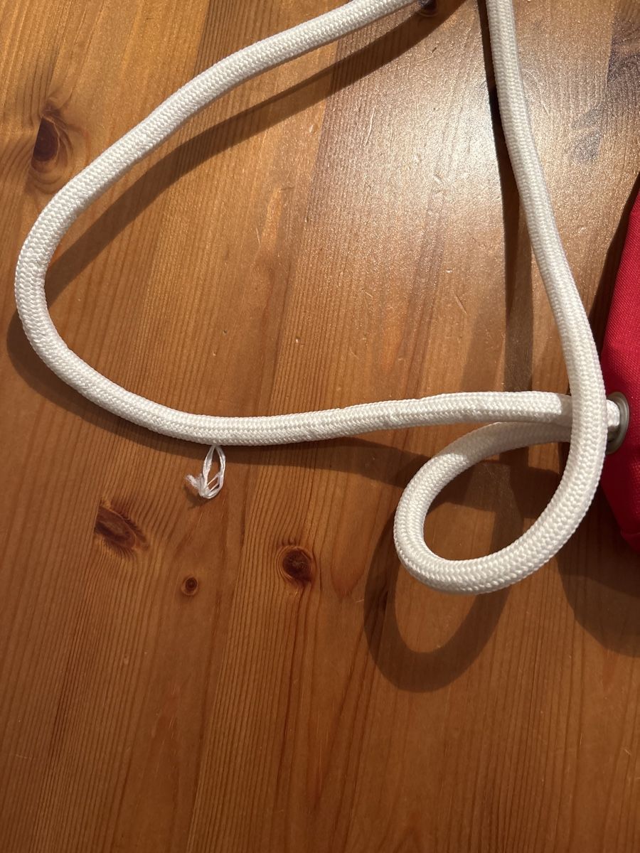 Nike Zaini: Roter Nike Turnbeutel mit Logo – Usato da Wabern venduto da est_jw6s 3